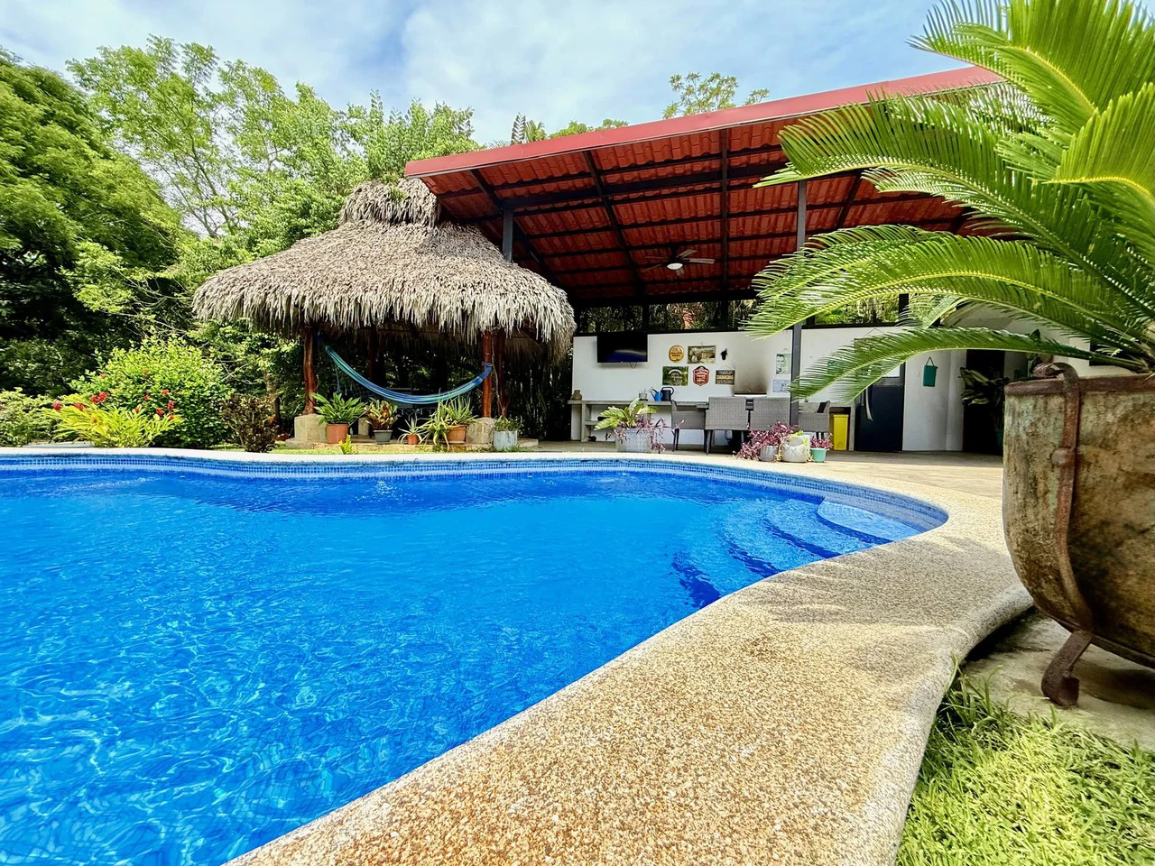 Tropical Villa 519: $629,950 USD Gated Los Delfines Golf & Country Club Beachfront Village. 5 min walk to Swimming beach in Bahia Ballena on the Southern Nicoya Penisula - Gallery image 6