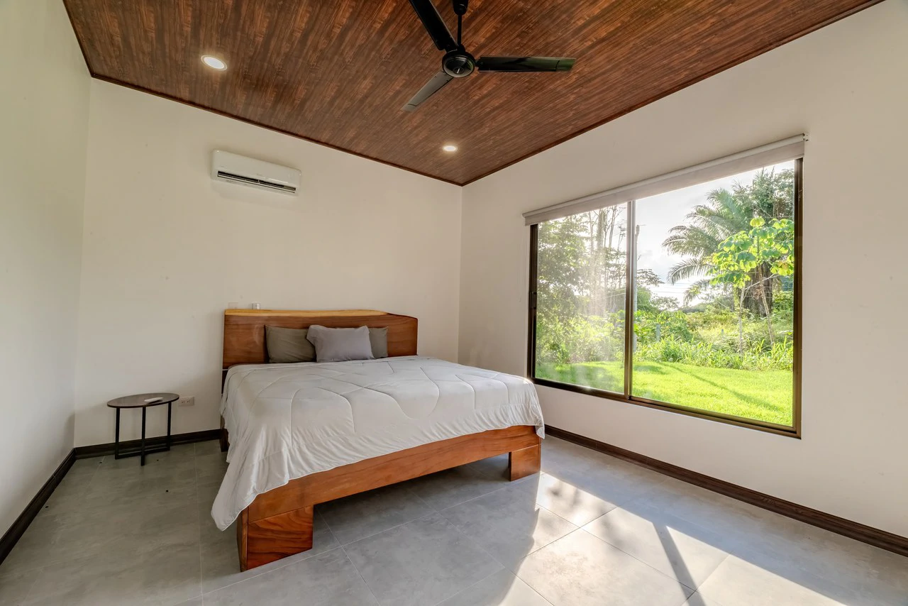 Brand New 3 Br, 2.5 Ba | Swimming Pool, High Ceilings - Gallery image 24