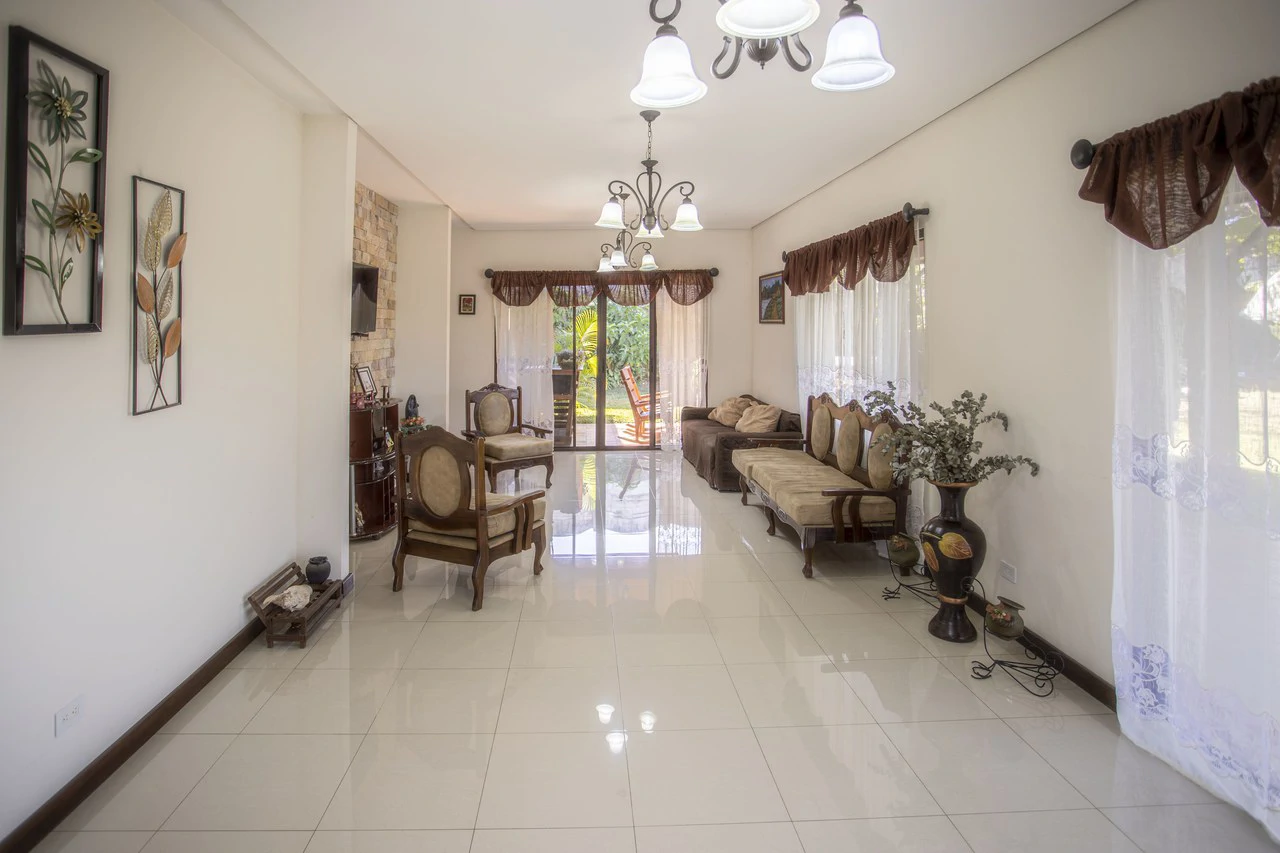 House for sale - Los Angeles, Grecia - Gallery image 13