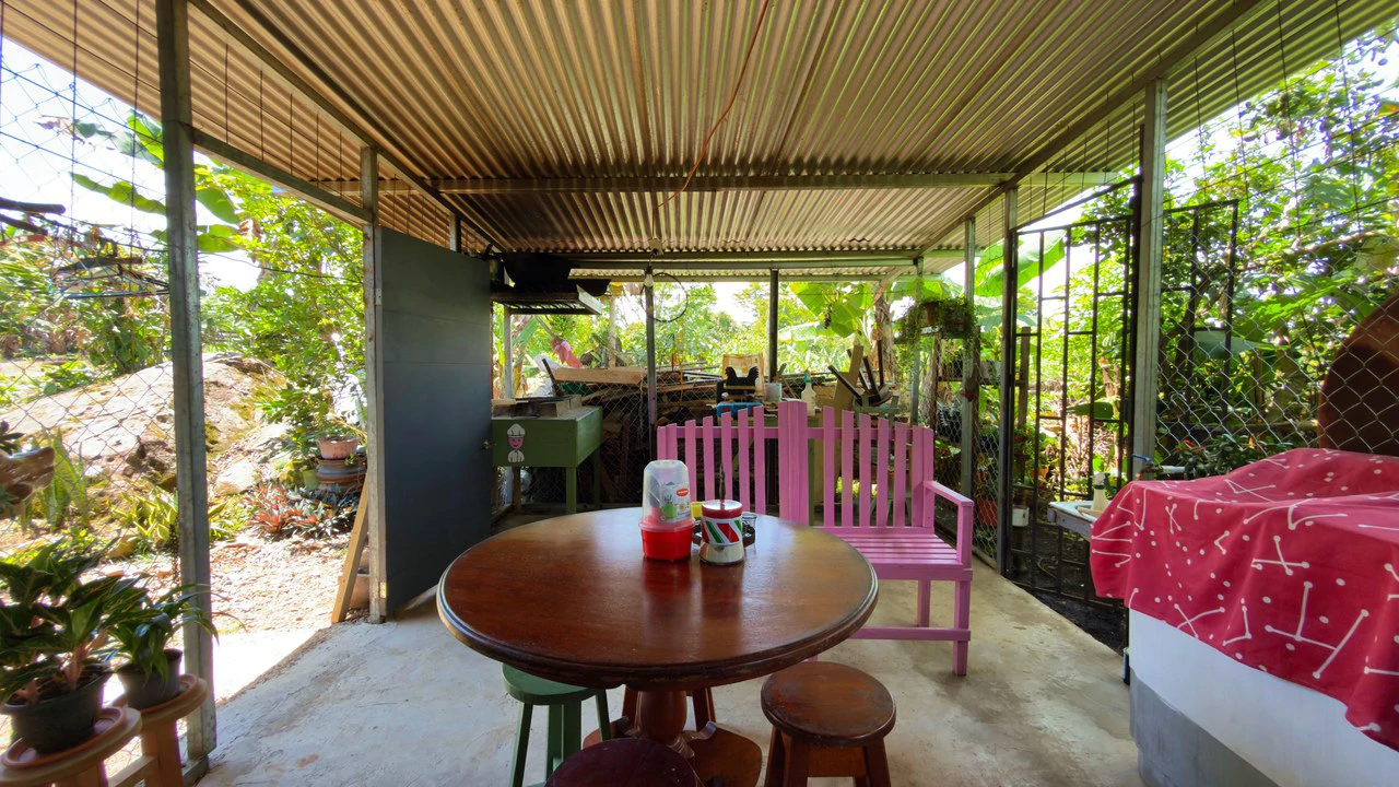 RURAL HOME IN PEACEFUL ENVIRONMENT AT PLAYA VERDE, SANTA ELENA 206 SQM LOT - Gallery image 13