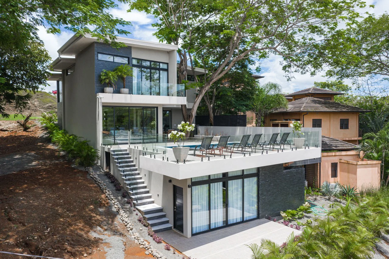 Casa Giving Tree: Luxury in Tamarindo