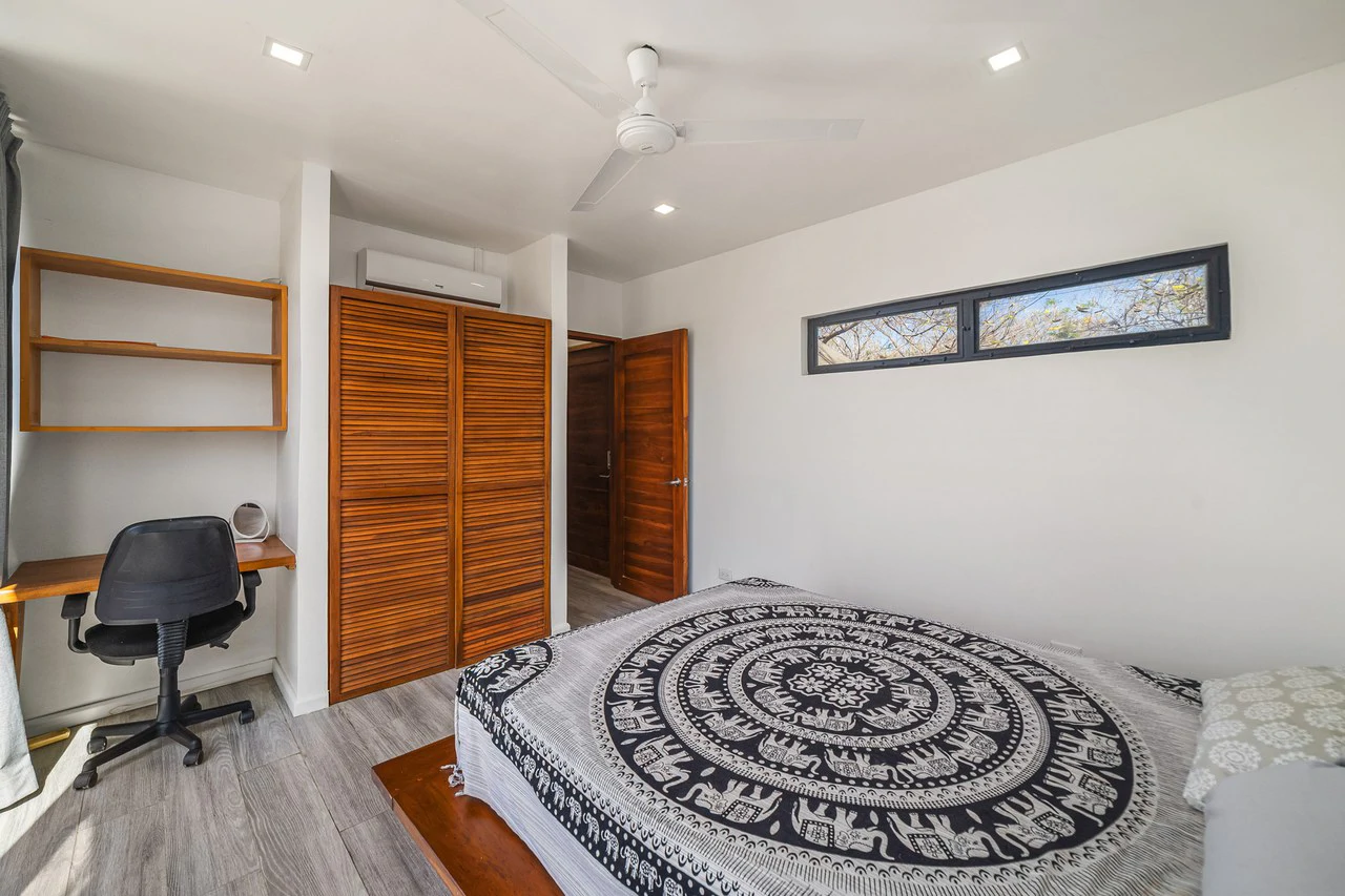 Surfside Container Home: Turnkey 2BR & Mixed-Use Potential - Gallery image 20