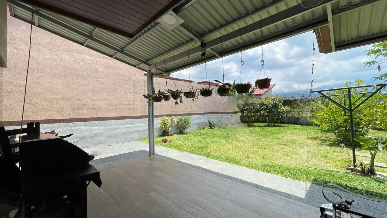 Two-story house for sale Grecia - Gallery image 7