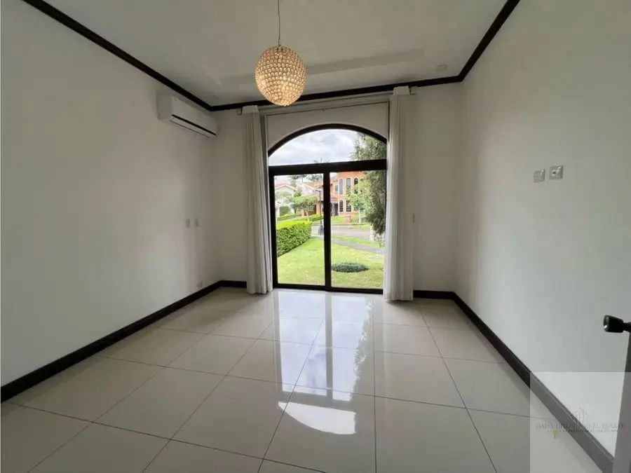 Beautiful Home in Colinas de Montealegre, Curridabat - Gallery image 34