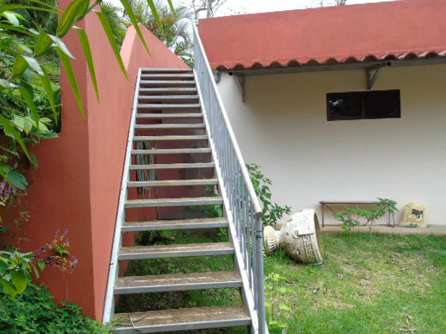 Ideal B & B Property: 3 separate Buildings. Lake & Volcano View. Owner financing available. - Gallery image 11