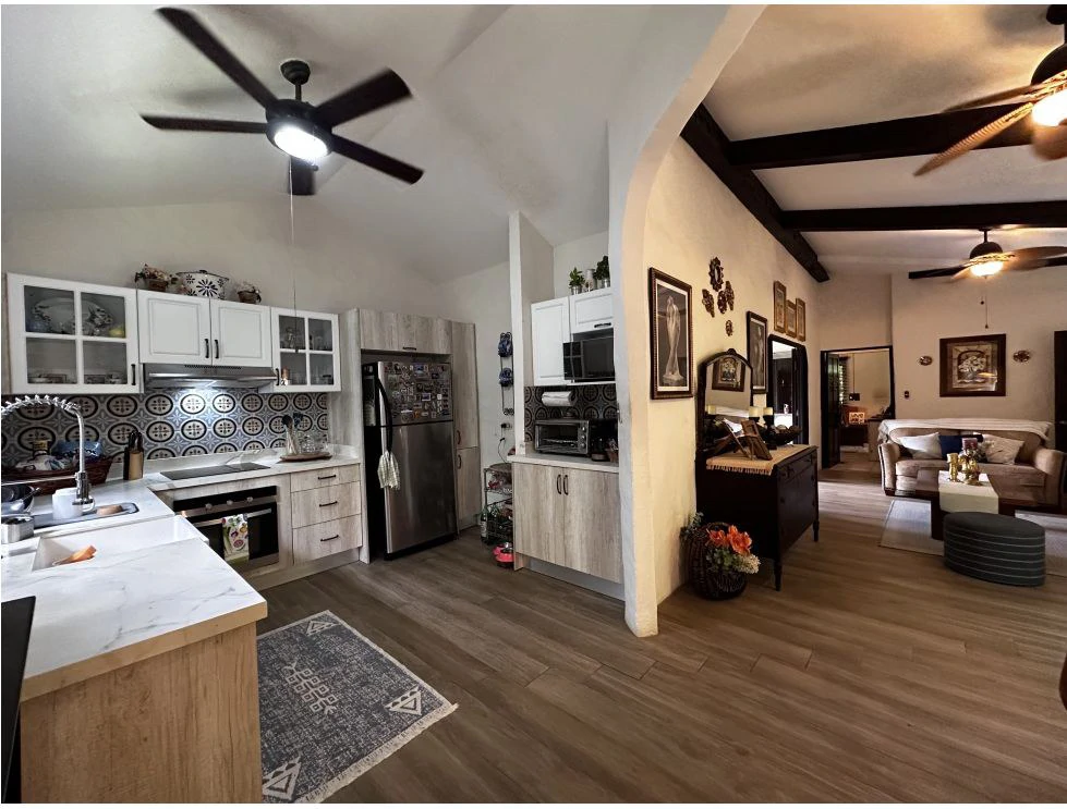 Casa de Luz in Pozos, Santa Ana: Discover Casa de Luz: your refuge in the midst of chaos! - Gallery image 9
