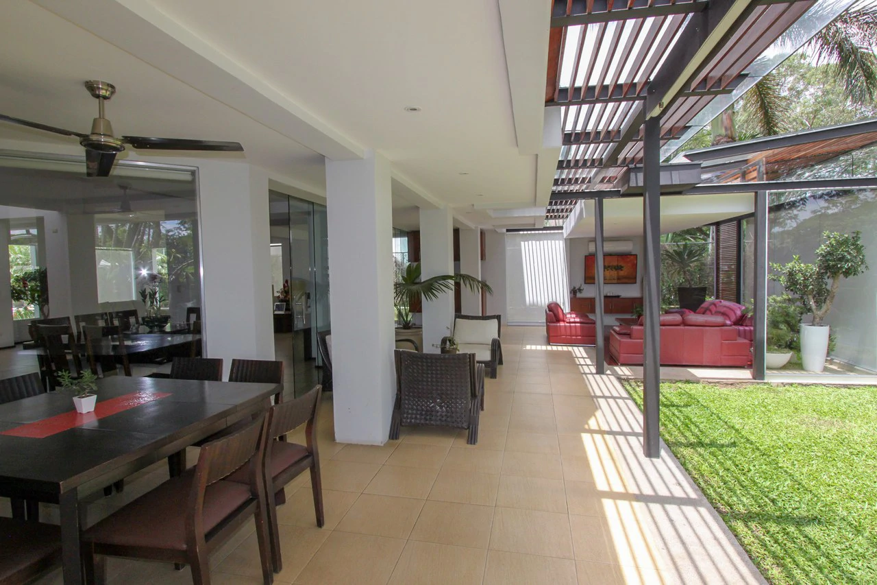 Modern Golf Course Haven: Spectacular Home in Valle del Sol, Santa Ana - Gallery image 16