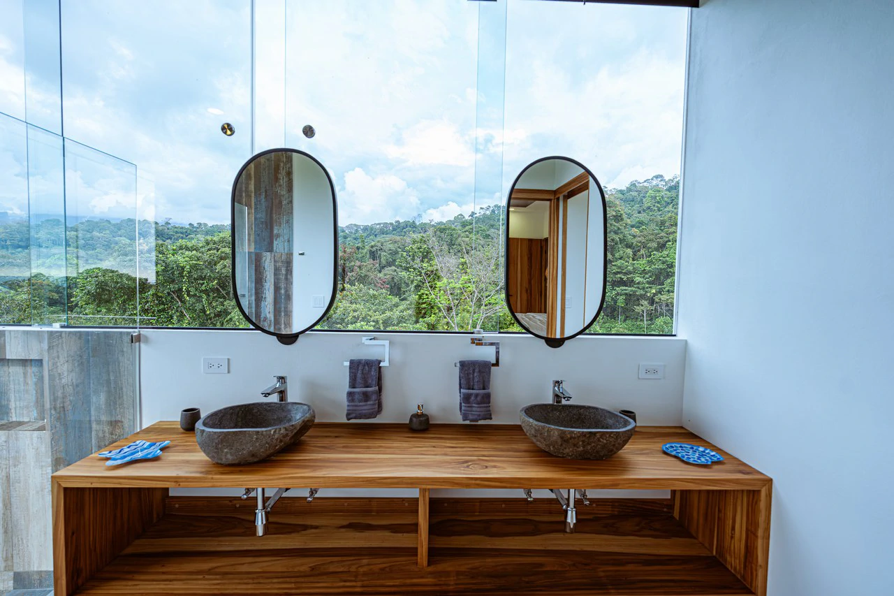 Casa Las Brisas Stunning Whale’s Tail Ocean View Home in Uvita - Gallery image 47