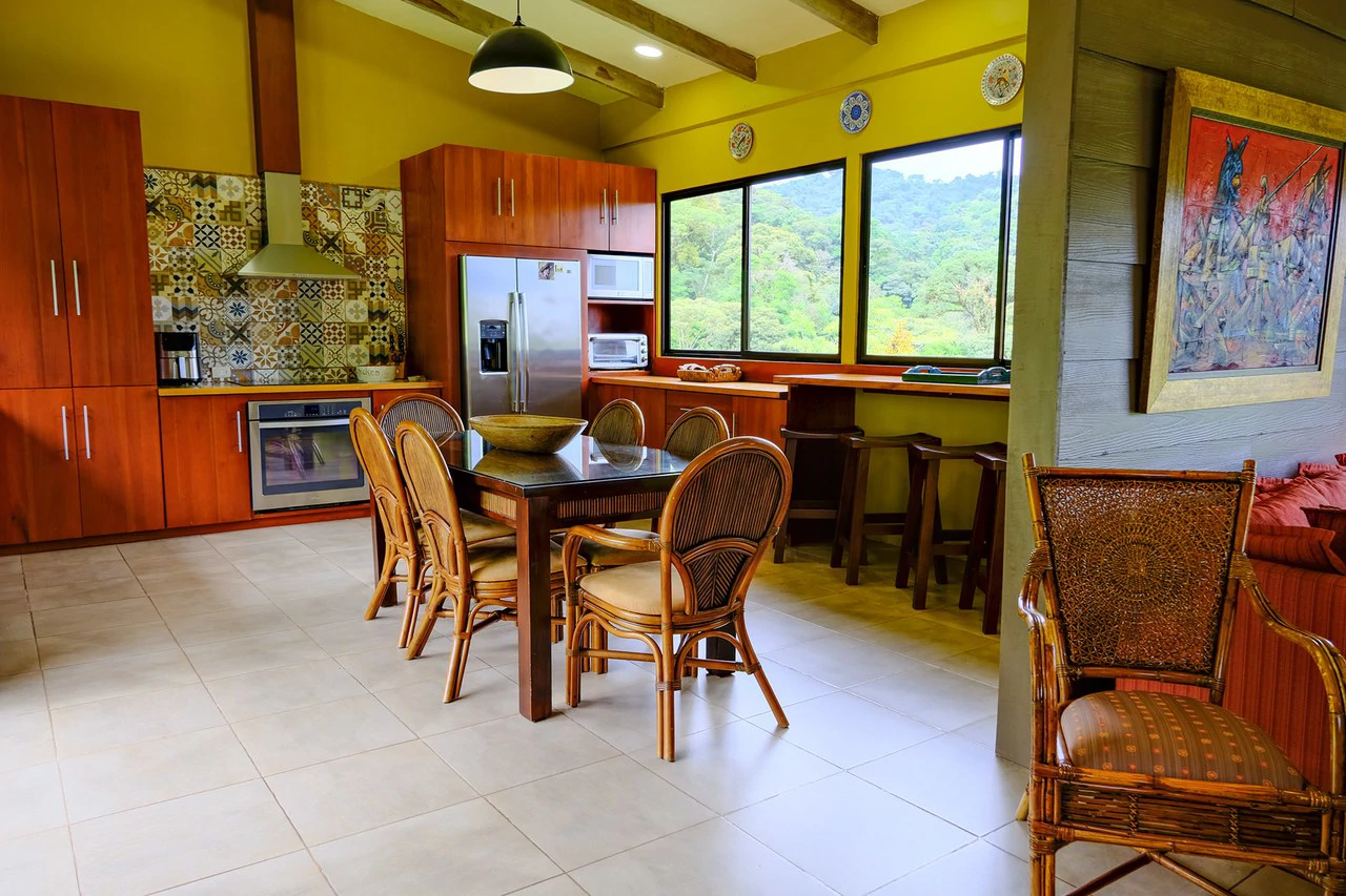 Hidden Paradise in Monteverde. Sierra Verde SV0125: 5 Hectares with Spectacular Views, a Beautiful and Cozy Main House and Caretaker’s Home Just 10 Minutes from Monteverde - Gallery image 25