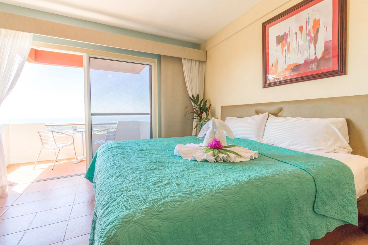 Popular 20-room Boutique hotel /retreat. Stunning ocean views - Gallery image 43