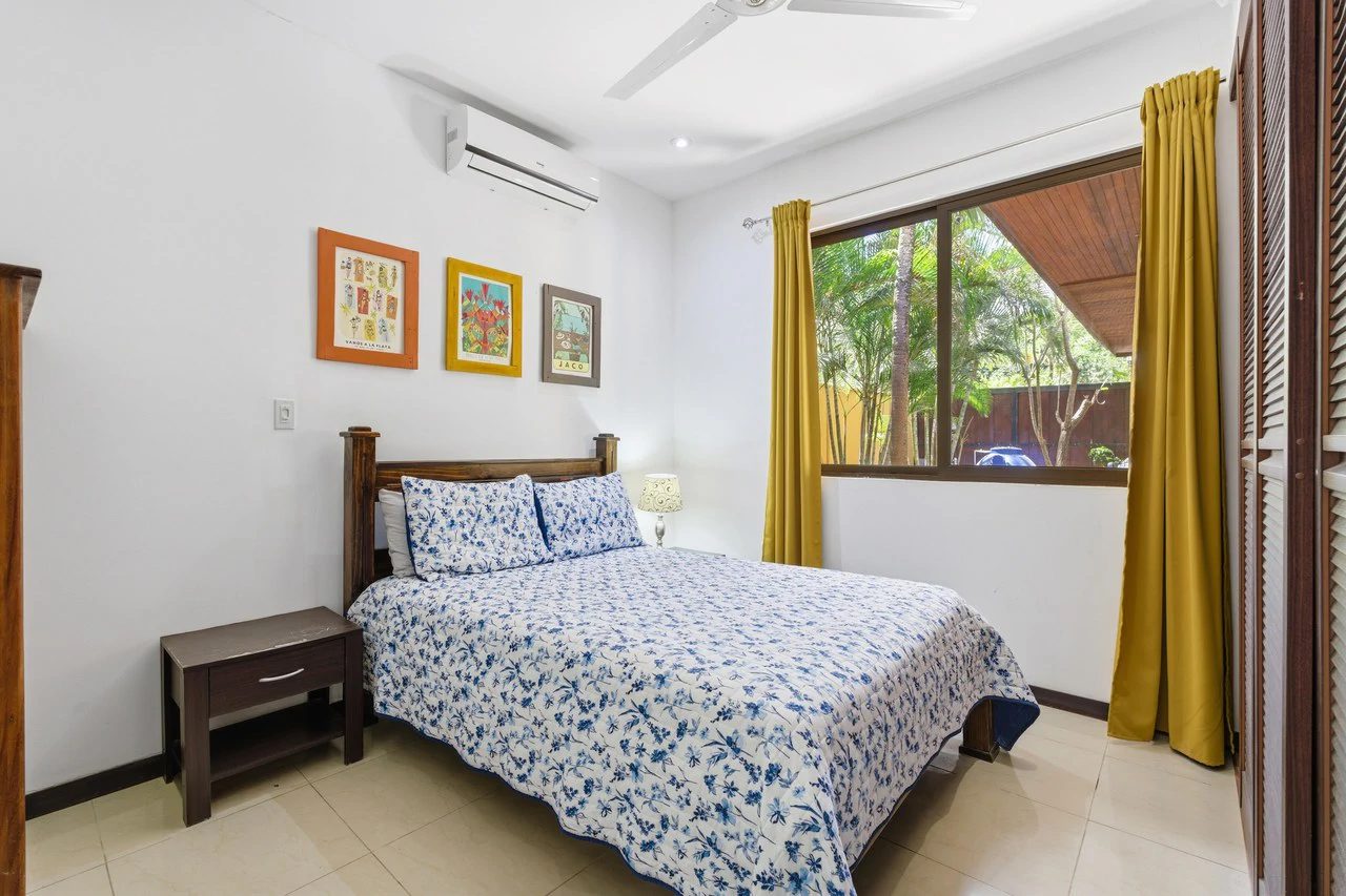 Casa Plumeria: Tropical 4-Bedroom Retreat with Pool Just Steps to Potrero Beach - Gallery image 13