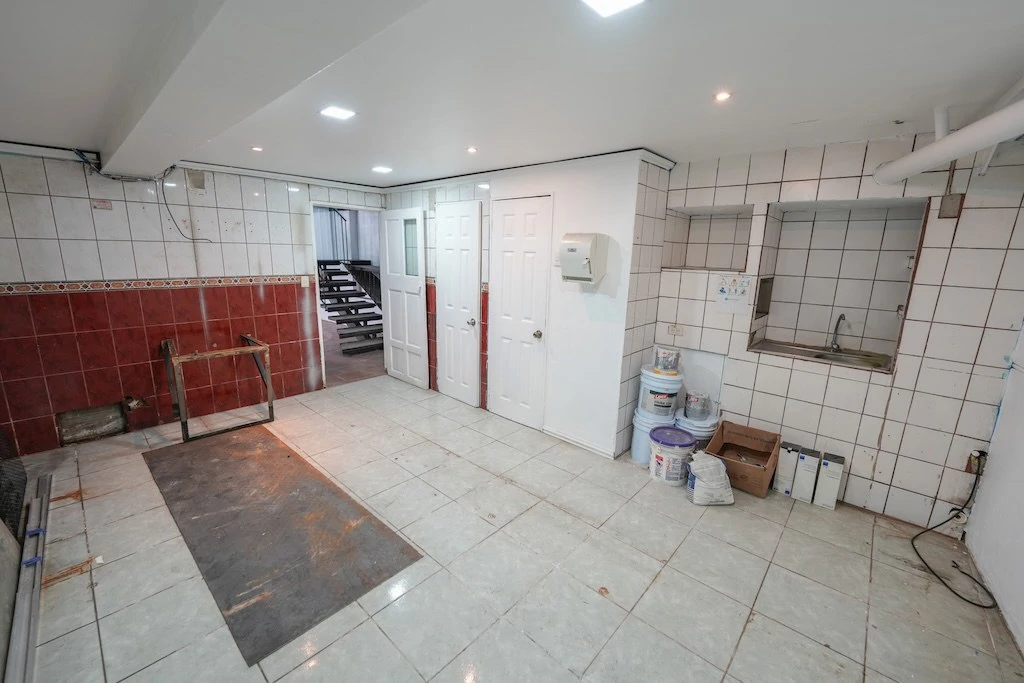 Bar/Nightclub For Sale in Amón - Gallery image 17