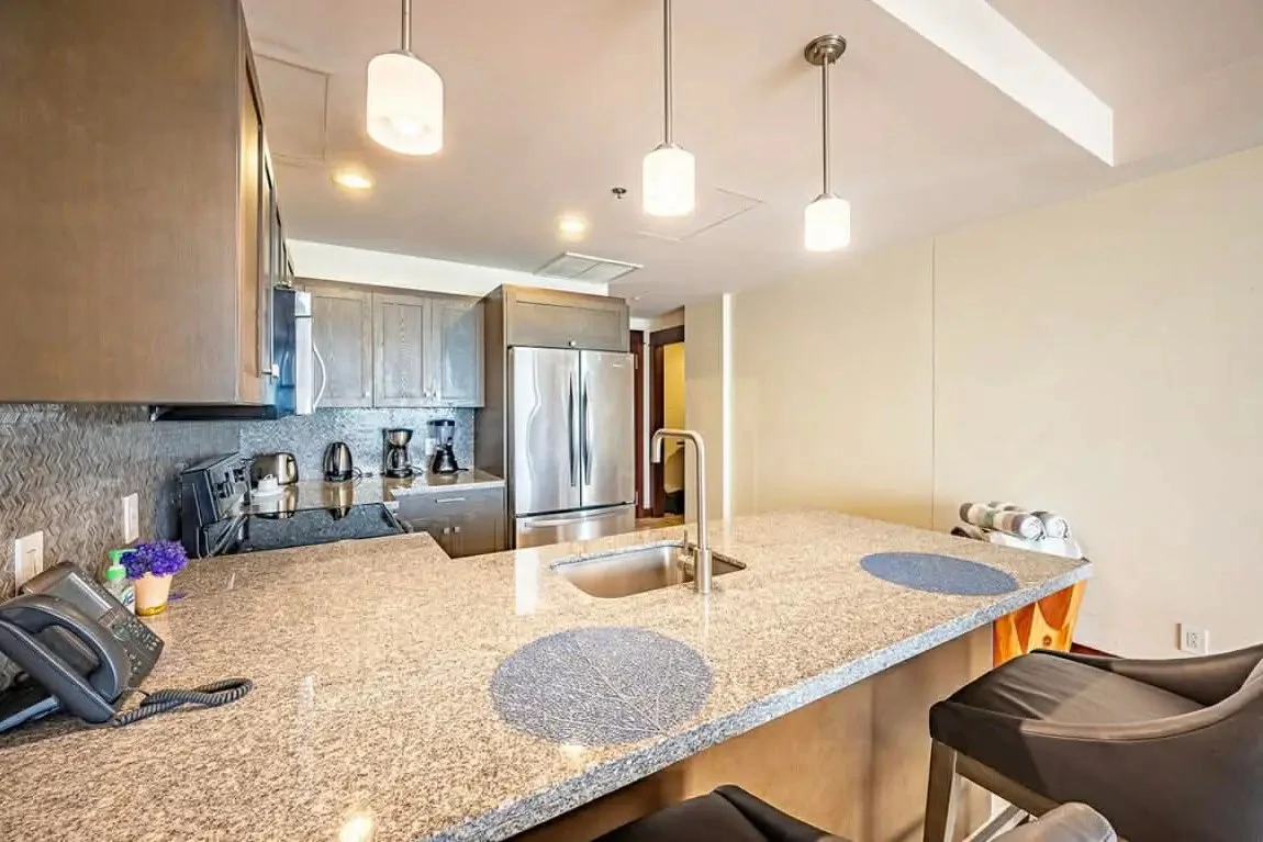Beachfront Ocean View 1-BR Condo at Croc’s Resort & Casino – Jacó - Gallery image 11