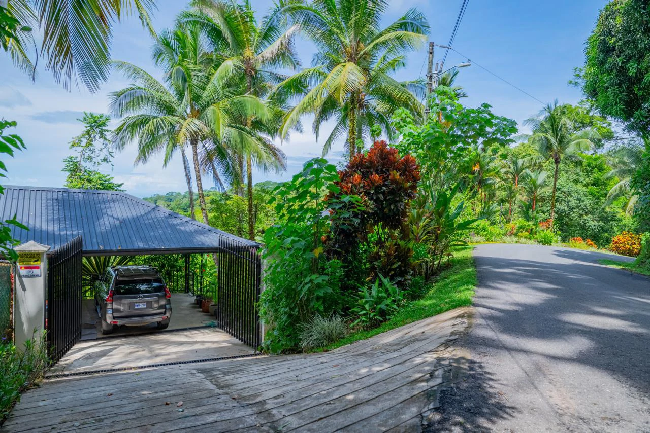 6.45 ACRES – 3 Bedroom Luxury Ocean View Home Surrounded By Vibrant Rainforest And Wildlife!!! - photo 49