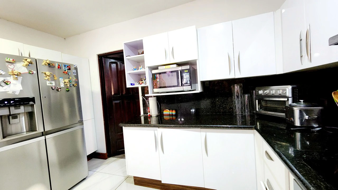House For Sale in Llorente - Gallery image 12