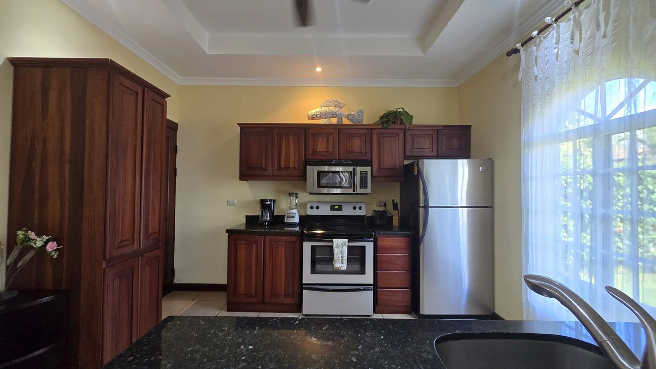 Casa Tropical: Best entry into highly sought after community! - Gallery image 43
