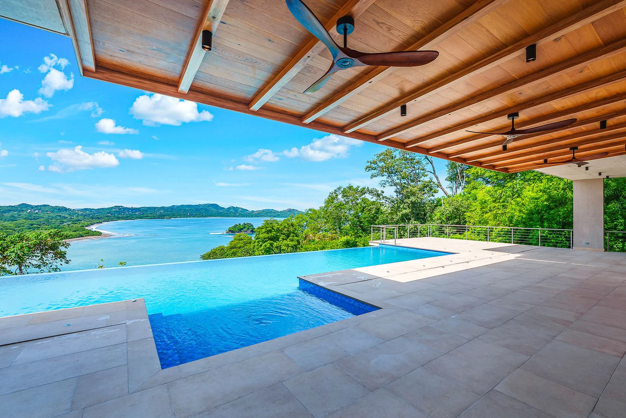 Casa Vision: Luxury Estate with Sweeping Ocean Views - Gallery image 7