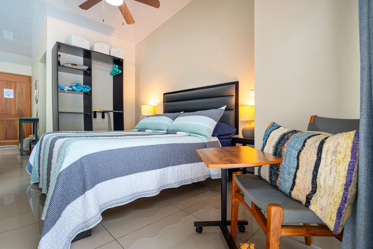 3 Bed Main Home with Two Rental Villas, Walk to Beach in Uvita! Fantastic Location! - Gallery image 44