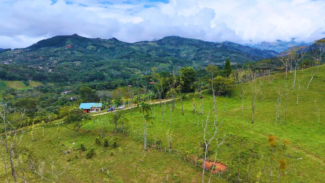 Countryside Agricultural Land For Sale in Centro de Pérez Zeledón - Gallery image 2