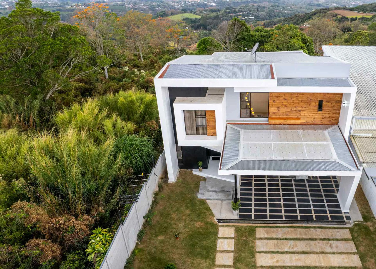 Modern Home with Exclusive Design, Panoramic Central Valley Views and Fresh Climate – Alajuela, Costa Rica - Gallery image 18