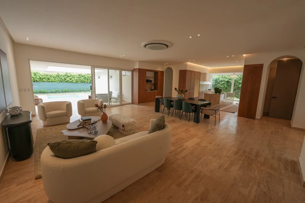 House For Sale in Lindora - Gallery image 8