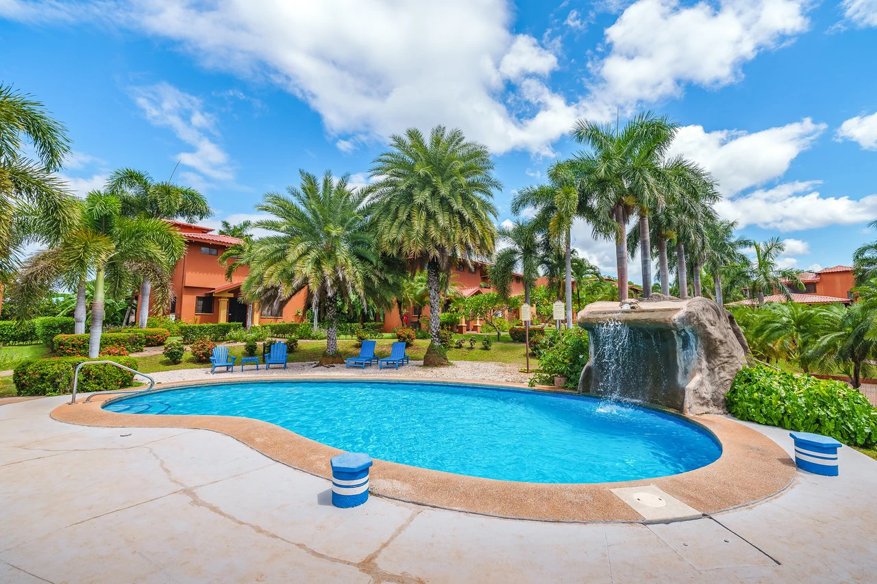 Iguana Villas #2: Perfectly Remodeled 2BR Villa at White Sand Beach - Gallery image 6