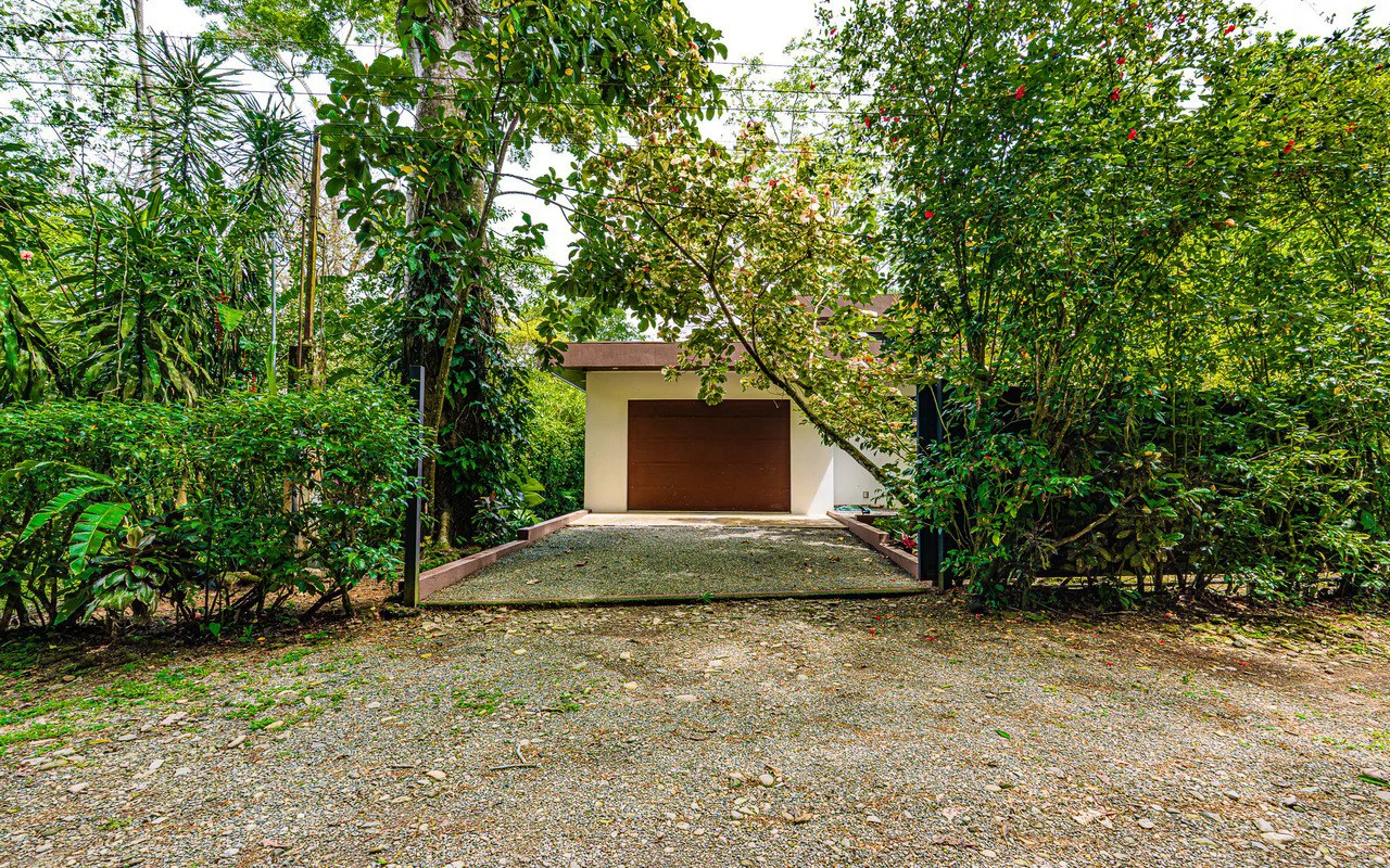 Riverfront Baru Estate Luxury Oasis Walkable to Playa Dominical - Gallery image 49