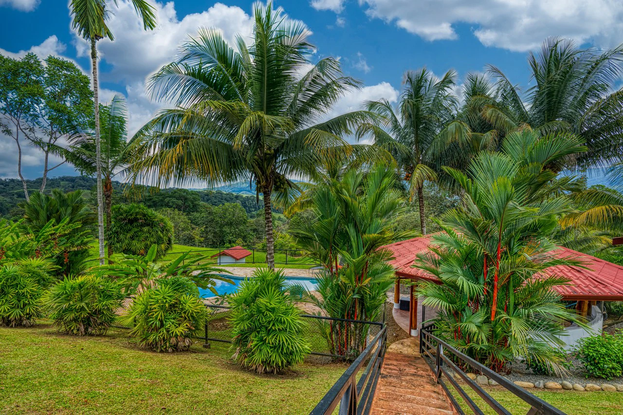 5 Bedroom Mountain Retreat Minutes from the Beach Platanillo Costa Rica - Gallery image 71