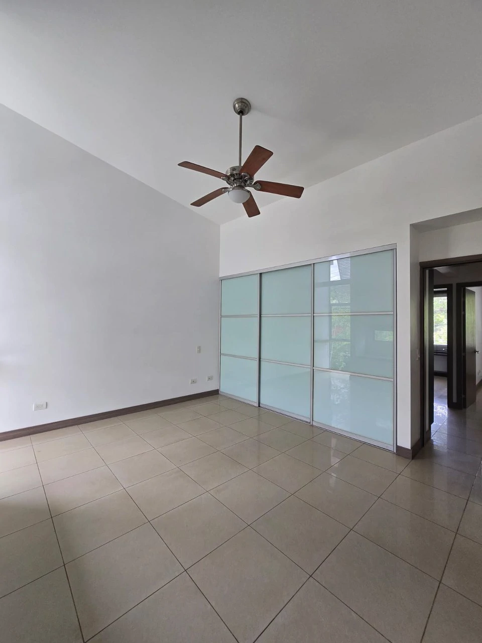 Modern 4 Bedroom House for Sale with Mountain Views in Brasil de Mora Ciudad Colón - Gallery image 10