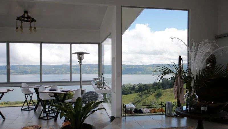 VOLCANO SUNRISE: Mountain top retreat overlooking Lake Arenal and 3 volcanoes - Gallery image 10