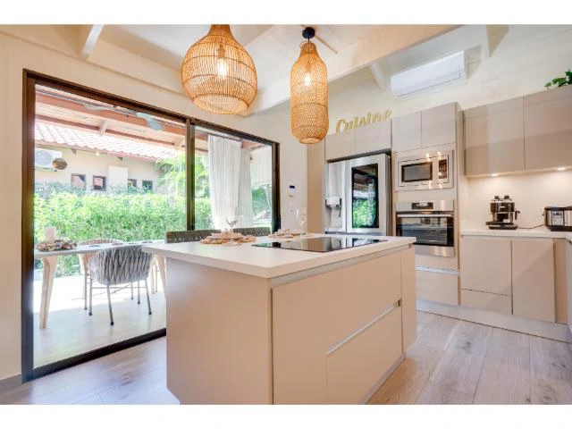 Luxury double Condos for Sale in Playa Potrero, 800 mts away from Penca Beach, with a wonderful common swimming pool and jacuzzi in tropical garden - Gallery image 10