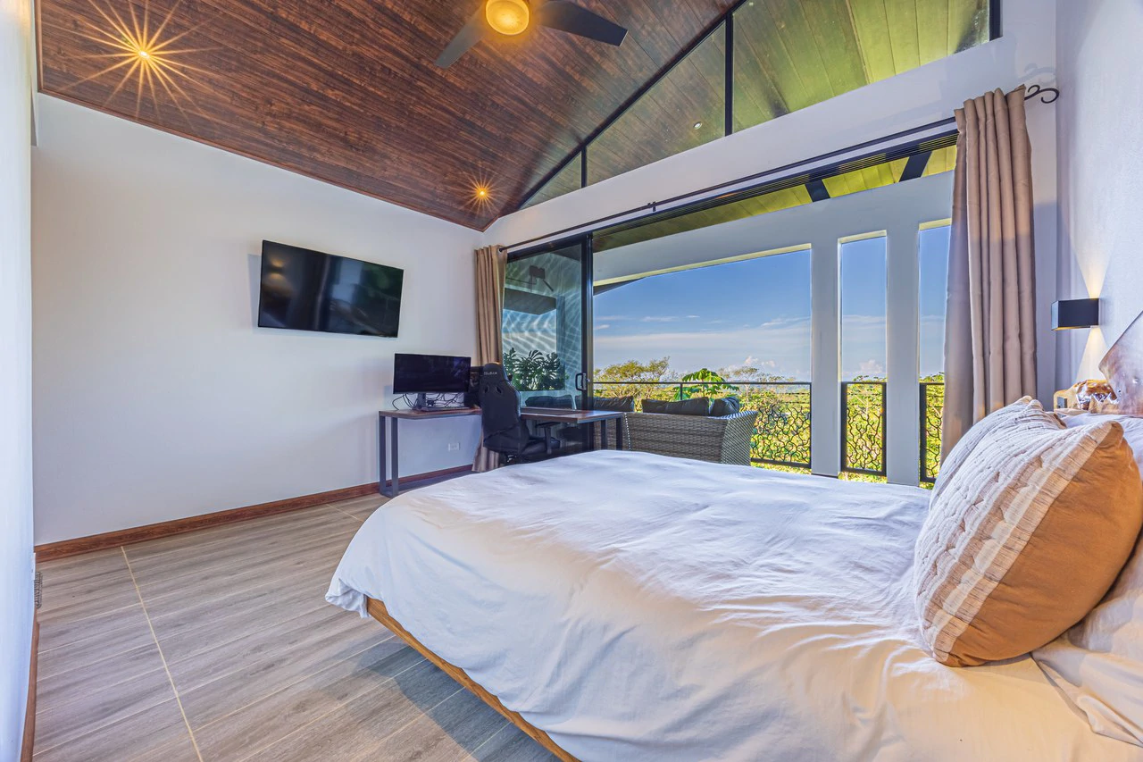 Beautiful Ocean View Casa Espiritu de la Jungla in Ojochal. Excepting Bitcoin!: Mountain House For Sale in Ojochal - Gallery image 25