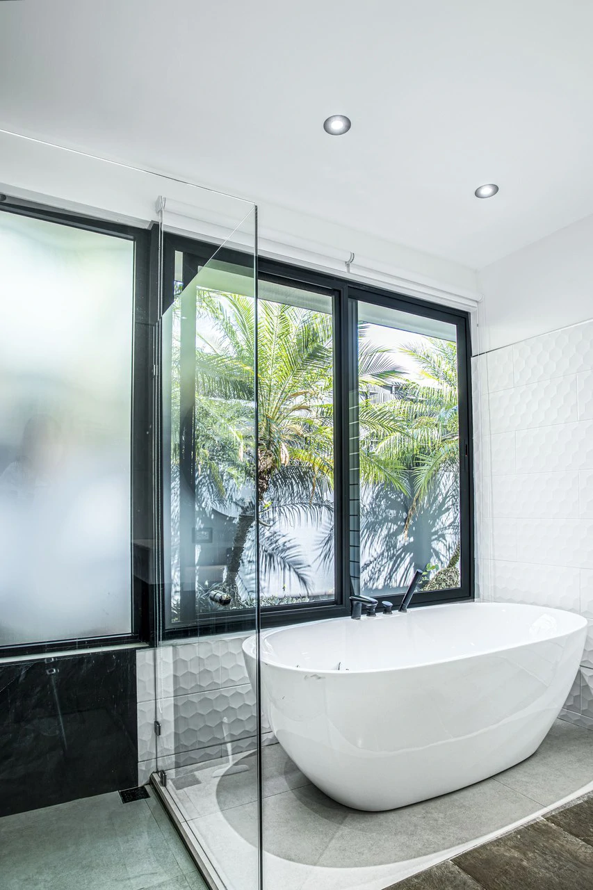 Extraordinary one story house located in a condo - Gallery image 20