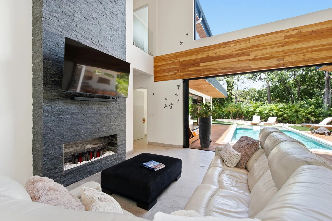 Casa La Ola Perfecta: Luxury 5-Bedroom Home with Pool Near the Beach in Hacienda Pinilla - photo 3