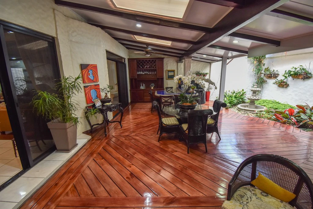 House For Sale in San Antonio - Gallery image 11