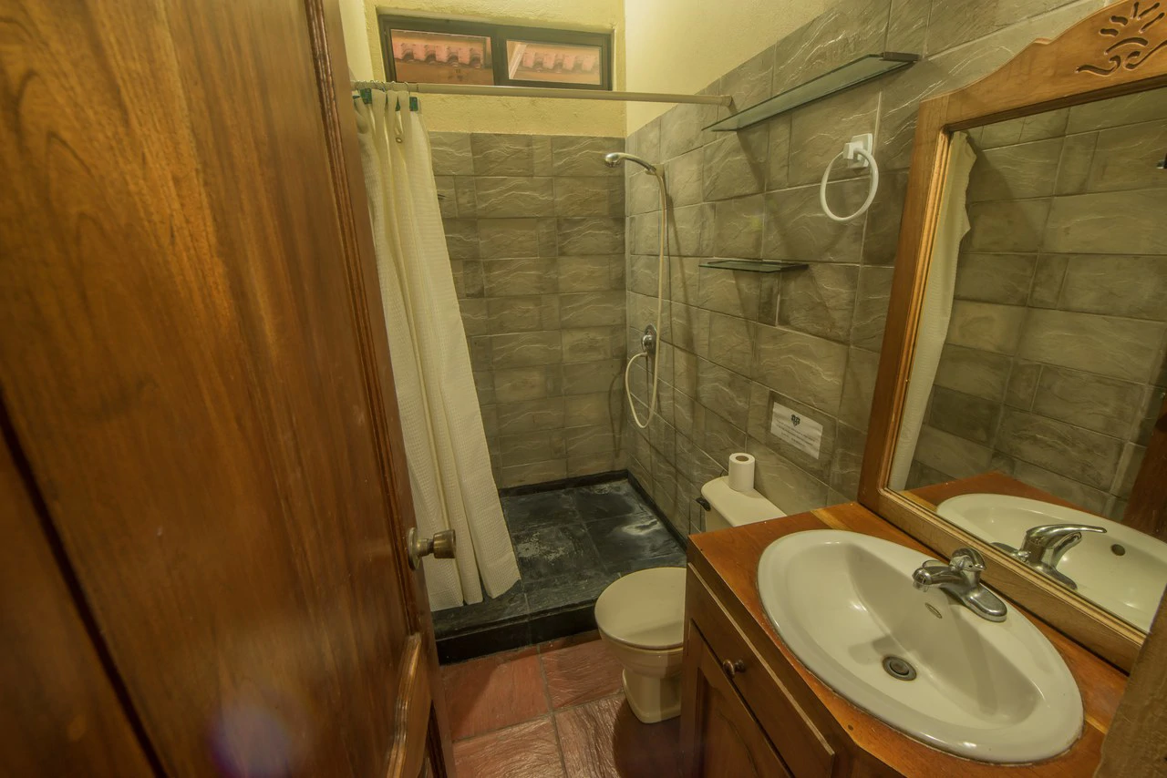 Top Money-Maker Commercial center downtown Samara, all rented,  250m from the beach - Gallery image 39