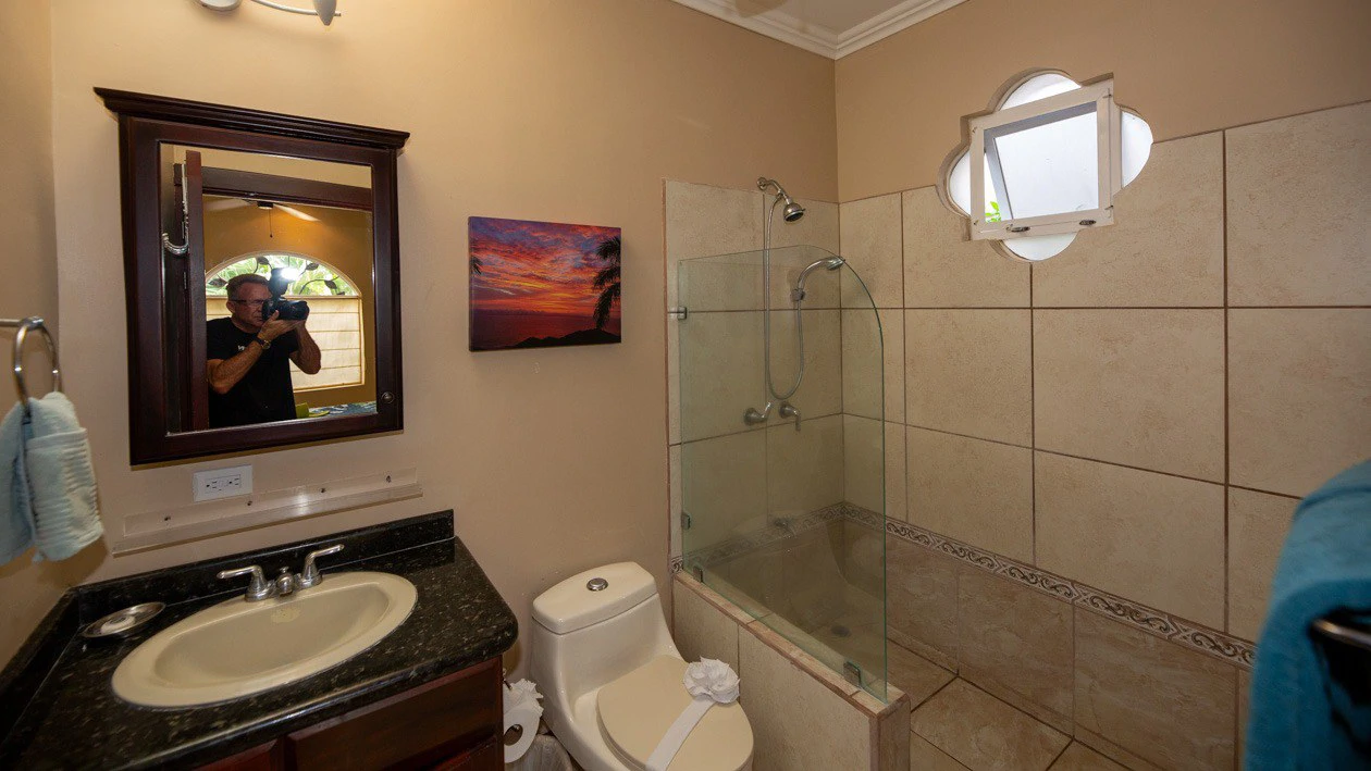 Fantastic Casa Paraiso Azul: In Demand Community in Bejuco, just 400 yards from the beach! - Gallery image 13