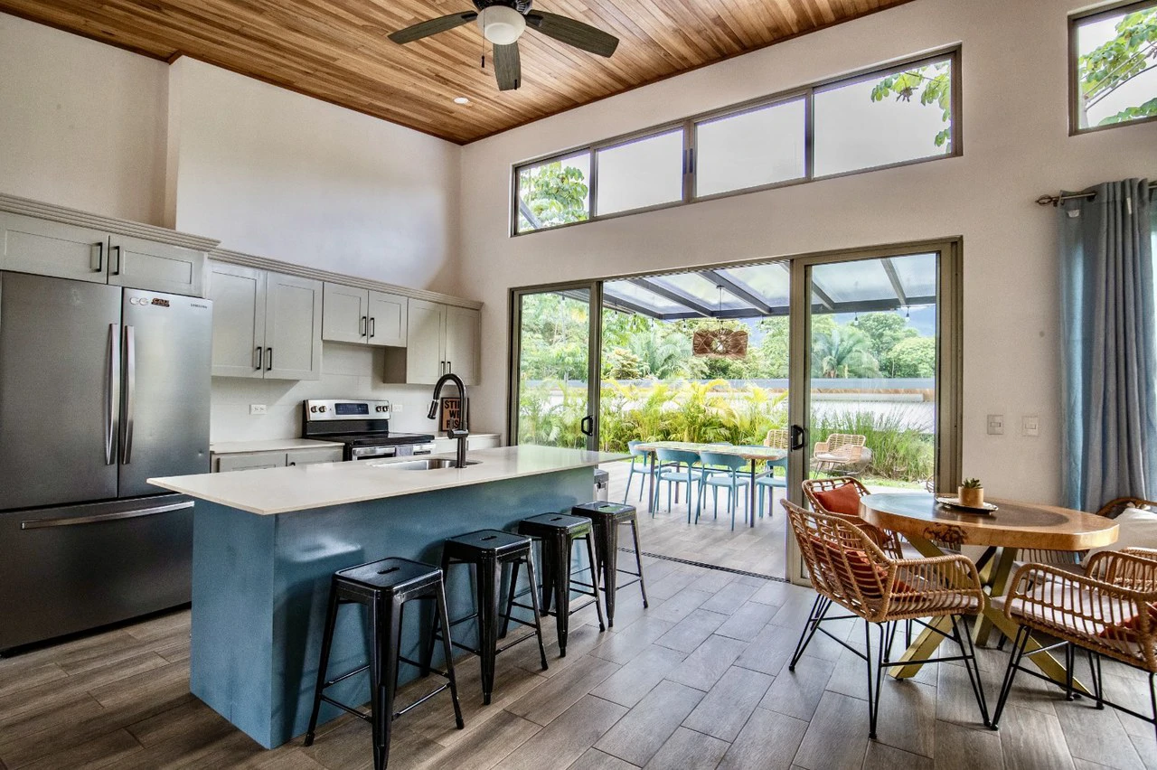 Mountain View 3 Bedroom Home in Toucan Gated Community - Gallery image 3