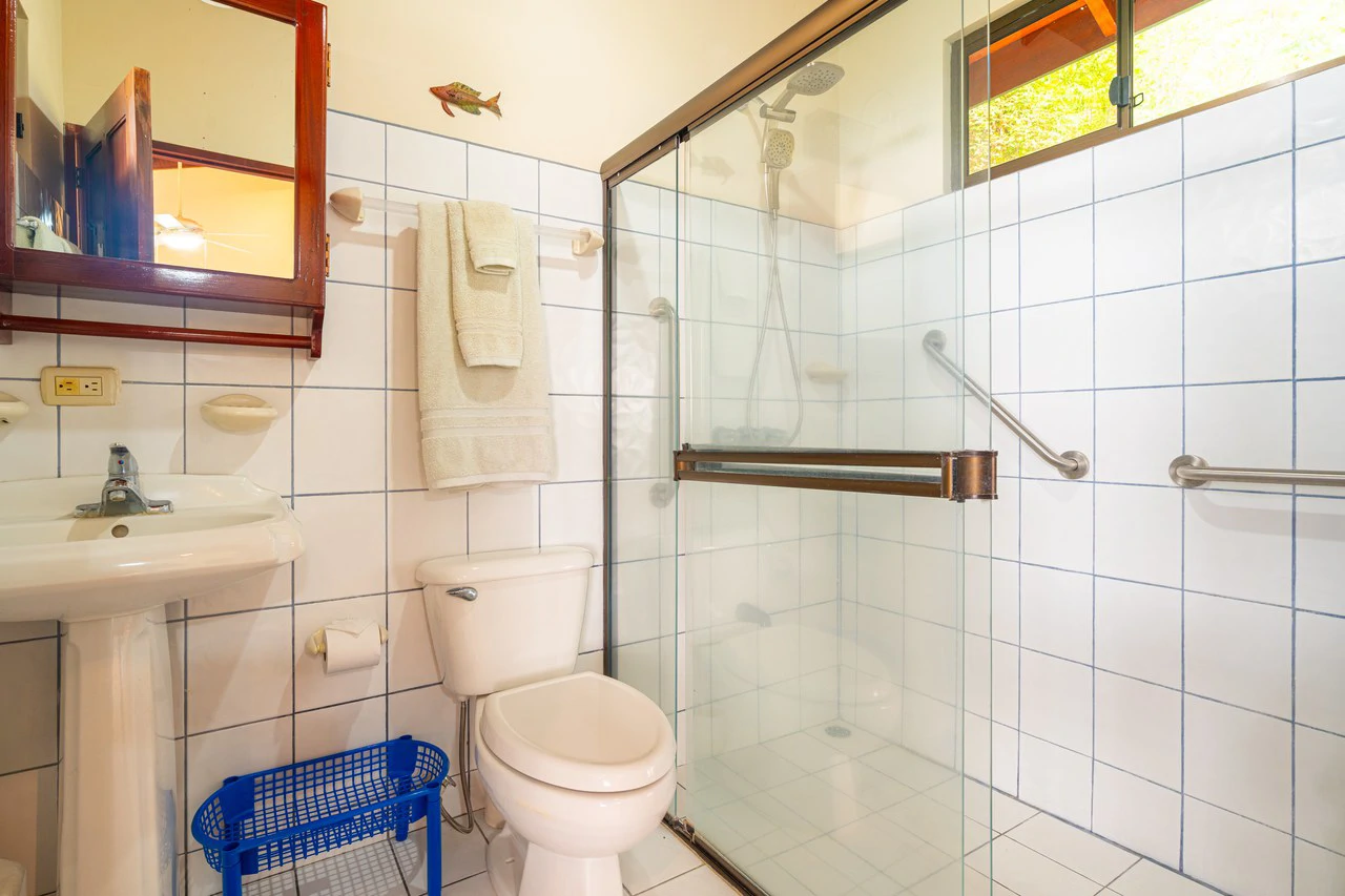 Casa Mono Titi: Front Ridge Ocean View  – Tres Rios, Costa Rica - Gallery image 30