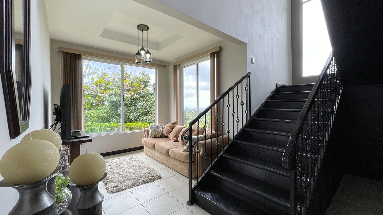 House for sale with large lots Grecia- San Isidro - Gallery image 16