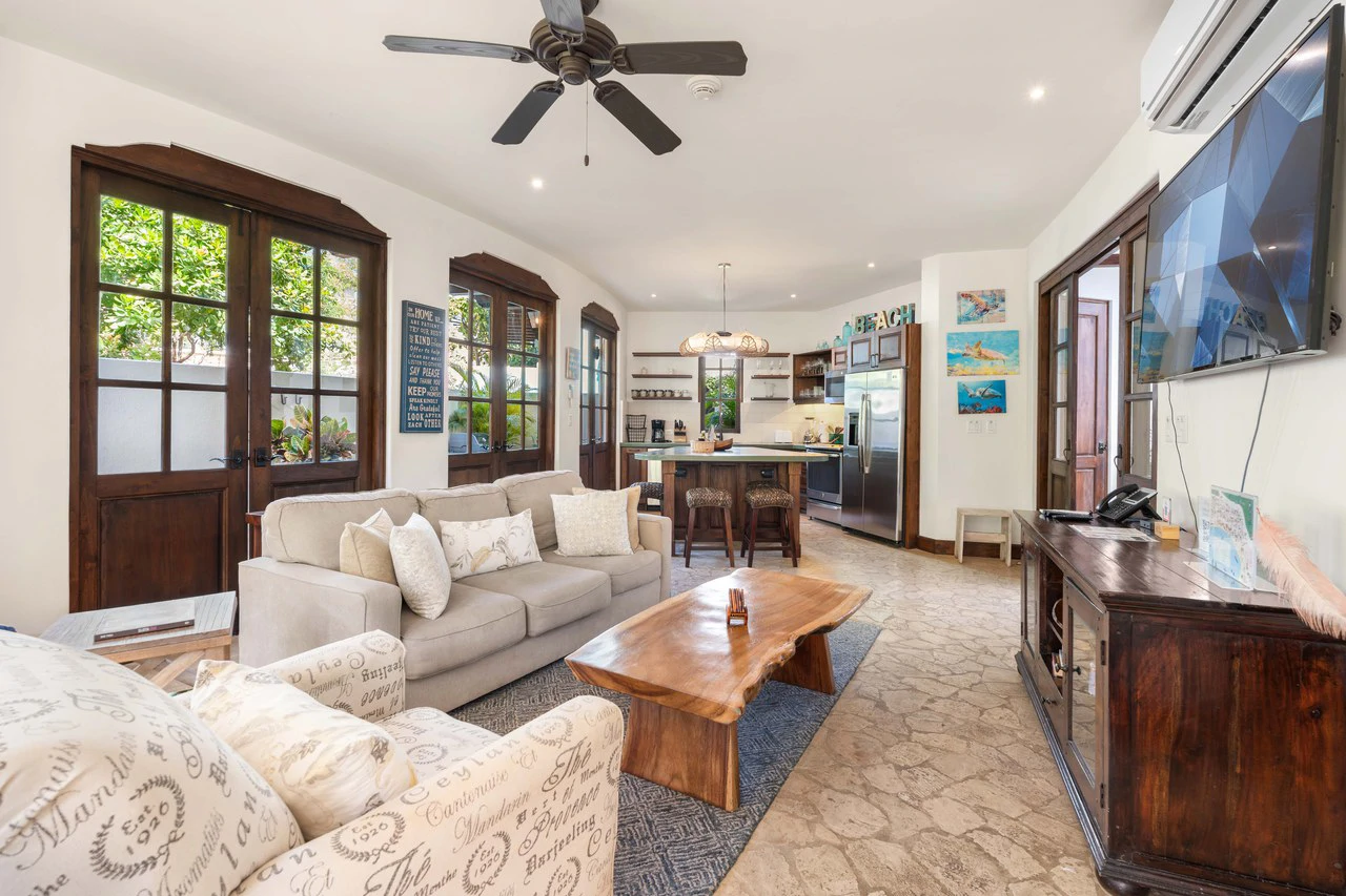 10 Plaza Carlota: A Rare Single-Level Gem in Las Catalinas - Gallery image 2