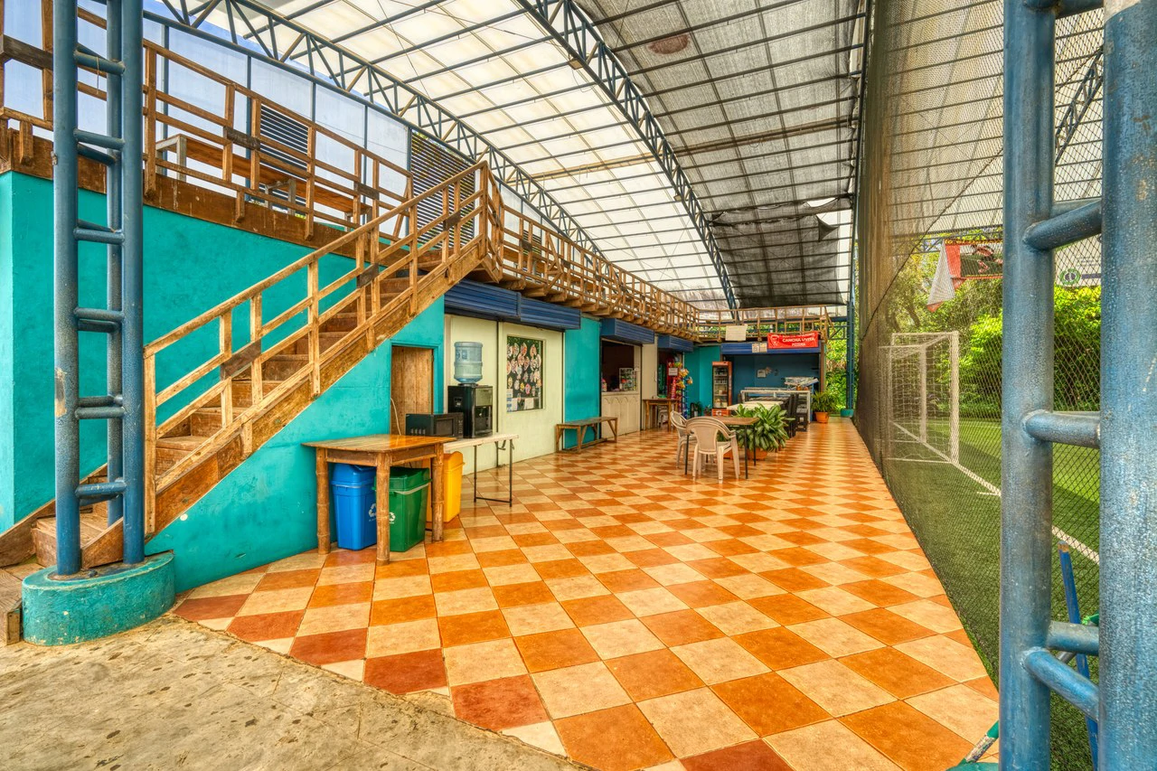 THRIVING SPORTS AND COMMERCIAL BUSINESS WITH OWNER FINANCING OPTION: Rincon Uvita - Gallery image 3