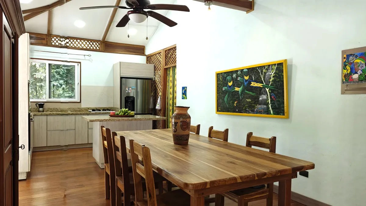 ID 1055: Elevated Jungle Residence on Expansive Riverfront Jungle Land - Gallery image 5
