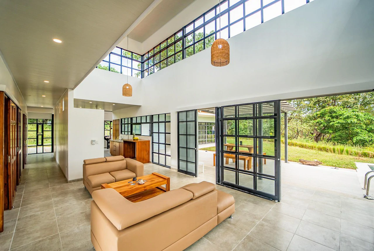 Casa Bhally: Ocean/Mountain View Hill Top Indonesian 4Bed 3Bath Retreat Home - Gallery image 5