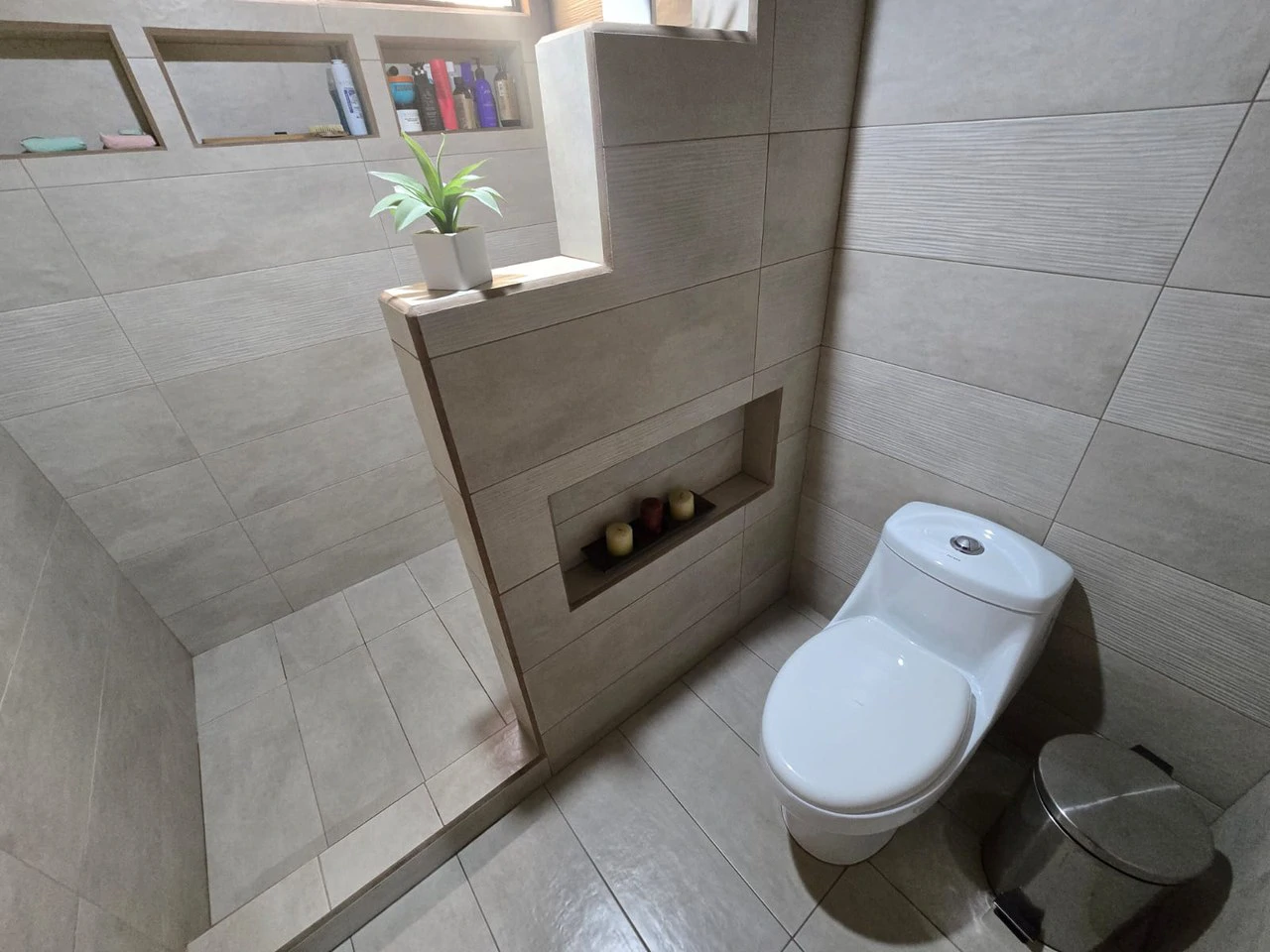 House For Sale in Barva - Gallery image 10