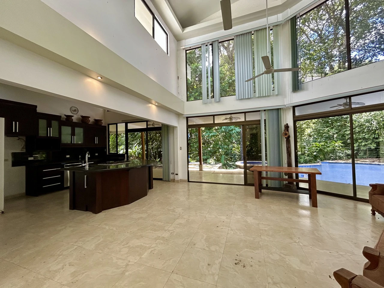 Fixer-Upper Home with an studio Office in Palmar Norte on a 7.58 Acres Property - Gallery image 12