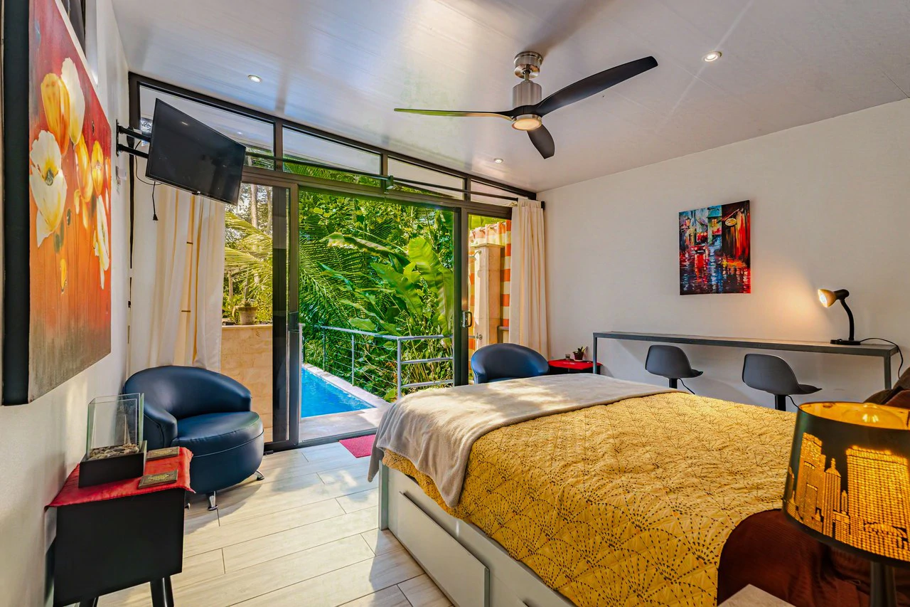 Charming 2 Bedroom Home + Studio located in heart of Uvita - photo 26