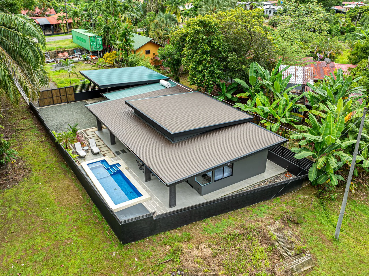 Gorgeous Brand New 3br Home close to Dominical with extra land.: House For Sale in Hatillo - Gallery image 4