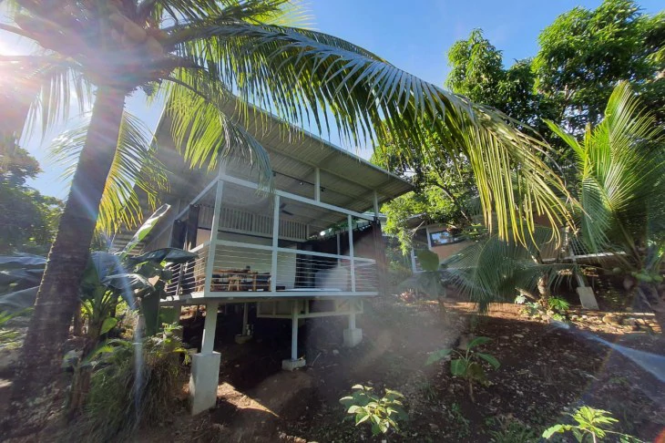 Lodge Vista Tranquila: Three Modern Lodges with Private Jacuzzis, Just Five Minutes from Sámara - Gallery image 6