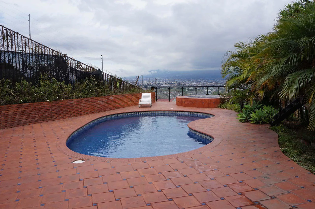 ID 3084:: 5 Bedroom Panoramic View. Home with Pool and Guest Apartment for Sale in Escazu - Gallery image 2